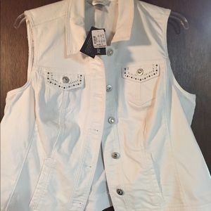 White denim vest